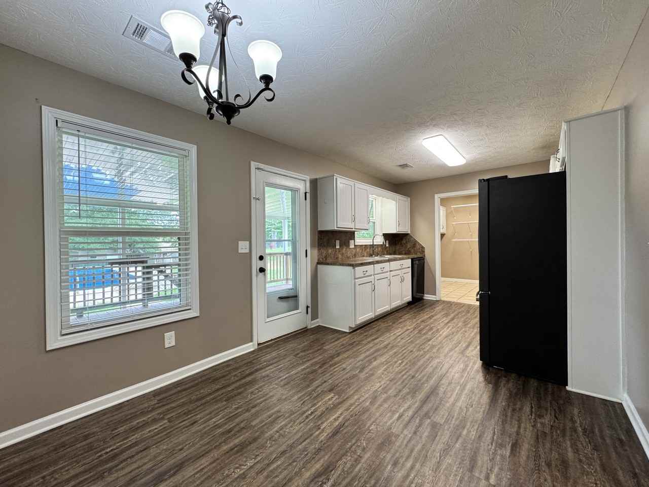 76 Lee Rd - Photo 6 of 26