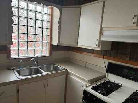 110 S 12th St #B - Photo 5 of 12