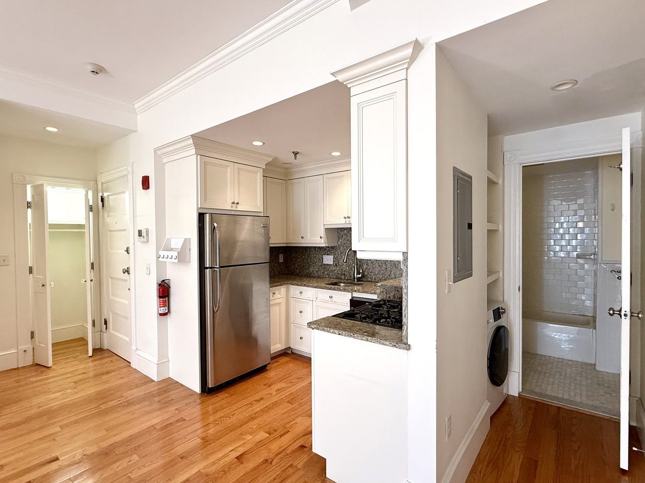 247 Newbury St #2B - Photo 3 of 14