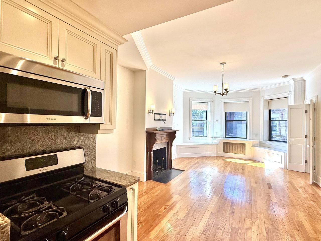 247 Newbury St #2B - Photo 6 of 14
