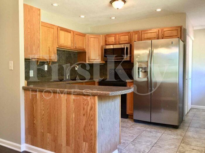 2148 Courtney Rd - Photo 2 of 15