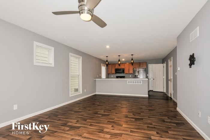 3414 Sublette St - Photo 3 of 15