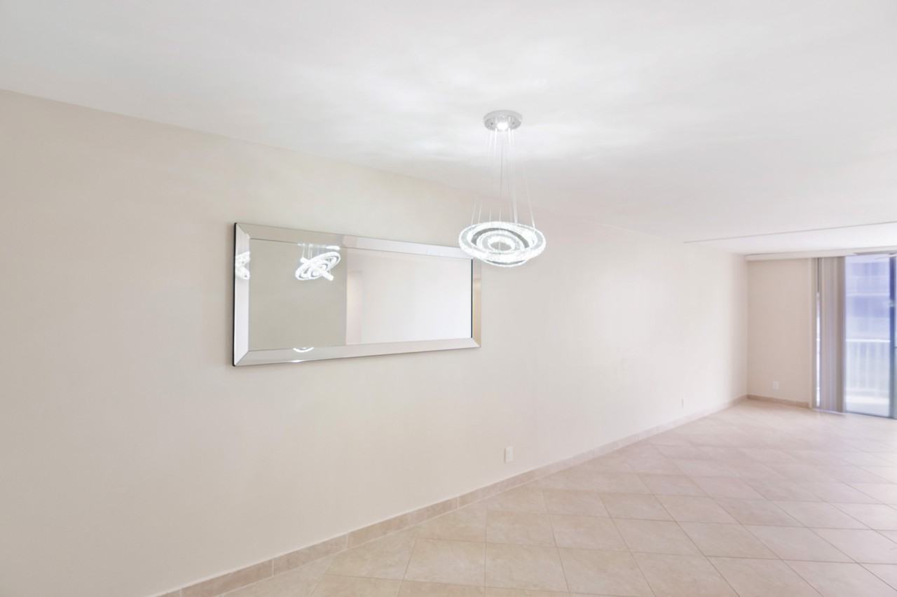 16740 Northeast 9th Avenue - Photo 3 of 25