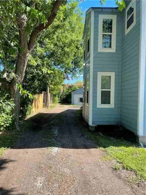 309 Oleander Ave Unit B #B - Photo 2 of 10