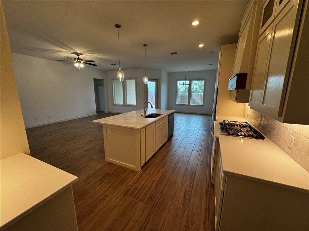 1702 Elm View Drive - Photo 2 of 11