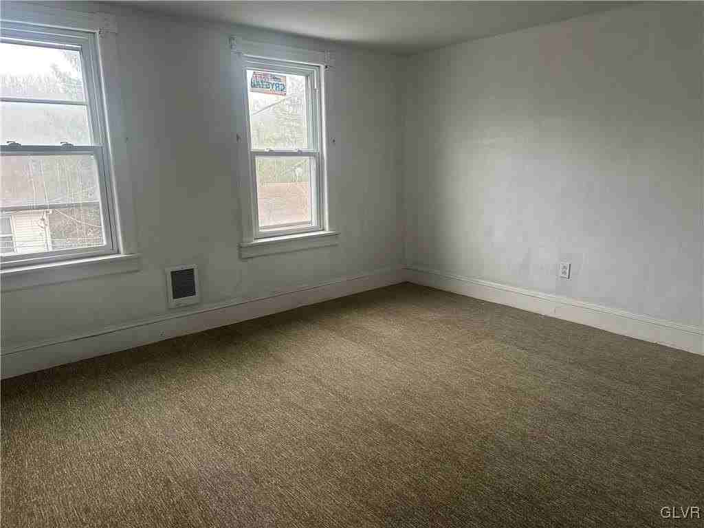 193 Market St - Photo 2 of 6