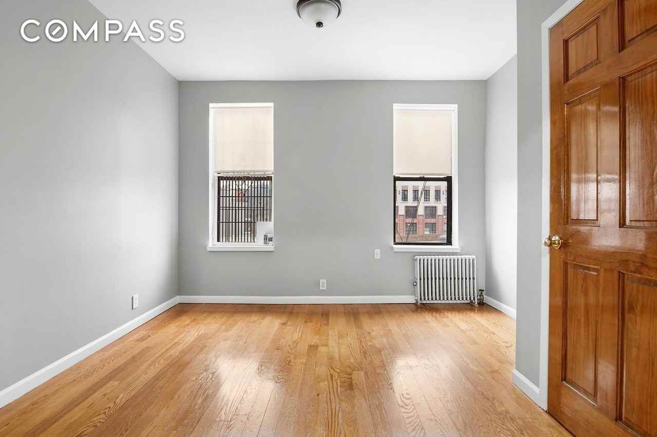 133 17th Street #4R - Photo 2 of 6