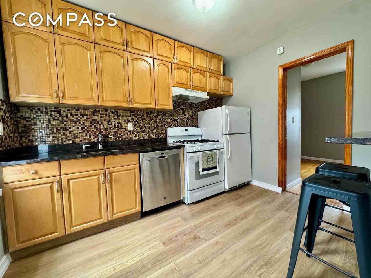 133 17th Street #4R - Photo 6 of 6