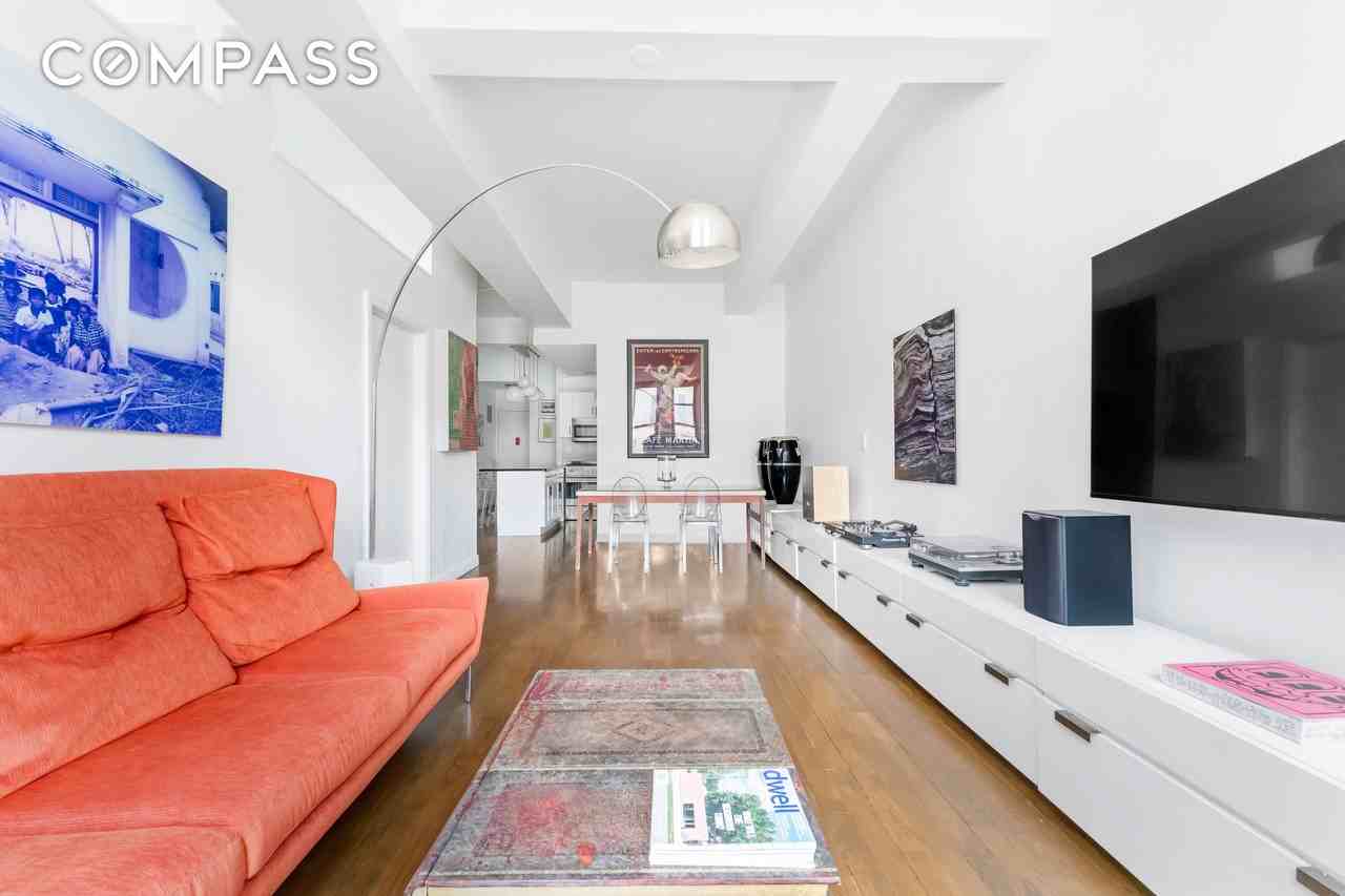 315 7th Ave #5C - Photo 2 of 6