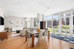 555 W 59th St Unit 18D  