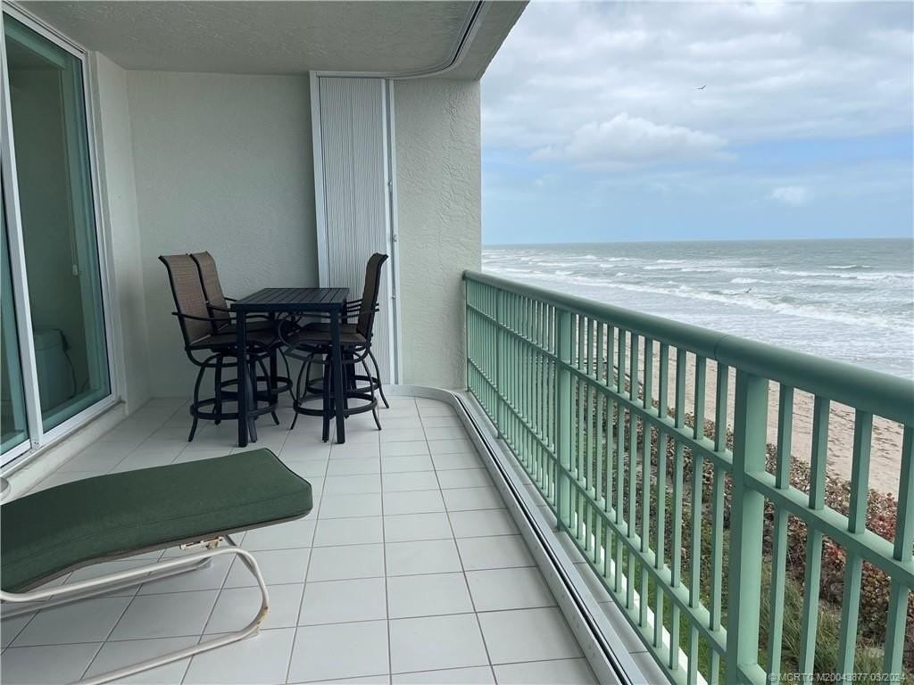 8600 S Ocean Dr Apt 303 #303 - Photo 4 of 37