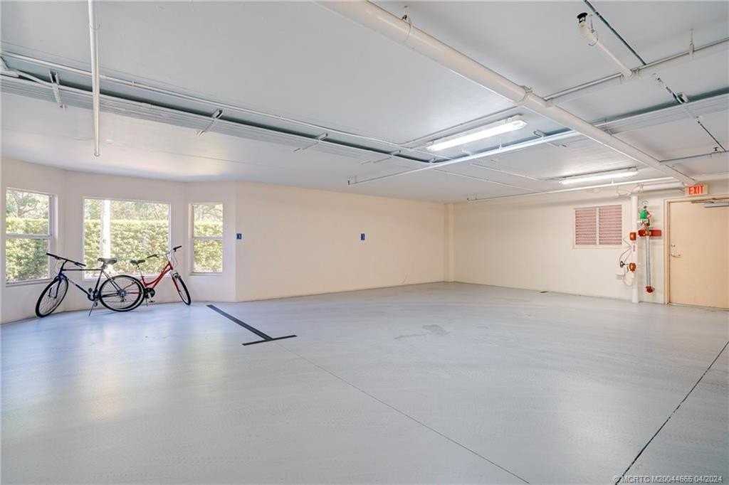 1528 Ne Outrigger Landings Dr Unit 208 #208 - Photo 7 of 50