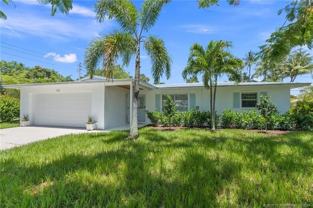 701 Se Alamanda Way - Photo 1 of 1
