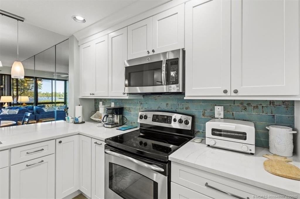 6082 Se Landing Way Apt 7 #7 - Photo 7 of 36