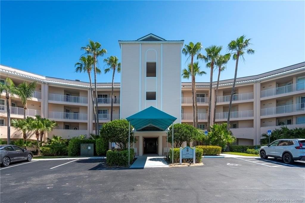 5799 Ne Island Cove Way Apt 1104 #1104 - Photo 6 of 50