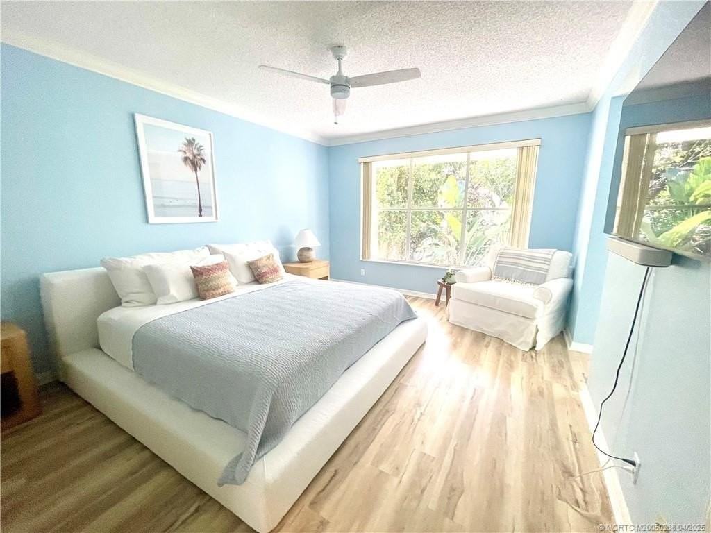 2033 Staysail Ln - Photo 2 of 31