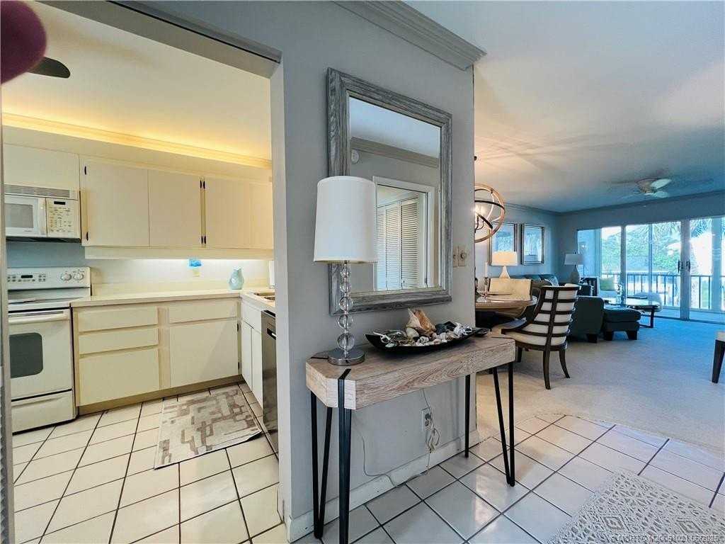 1550 Ne Ocean Blvd #C204 - Photo 4 of 50