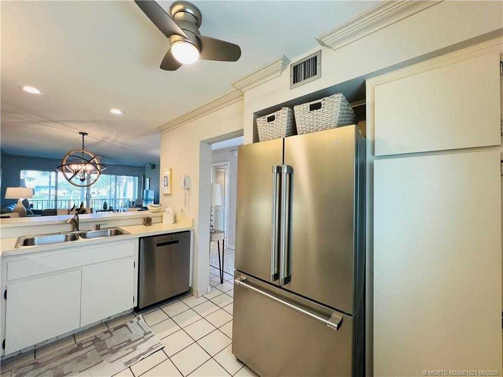 1550 Ne Ocean Blvd #C204 - Photo 7 of 50