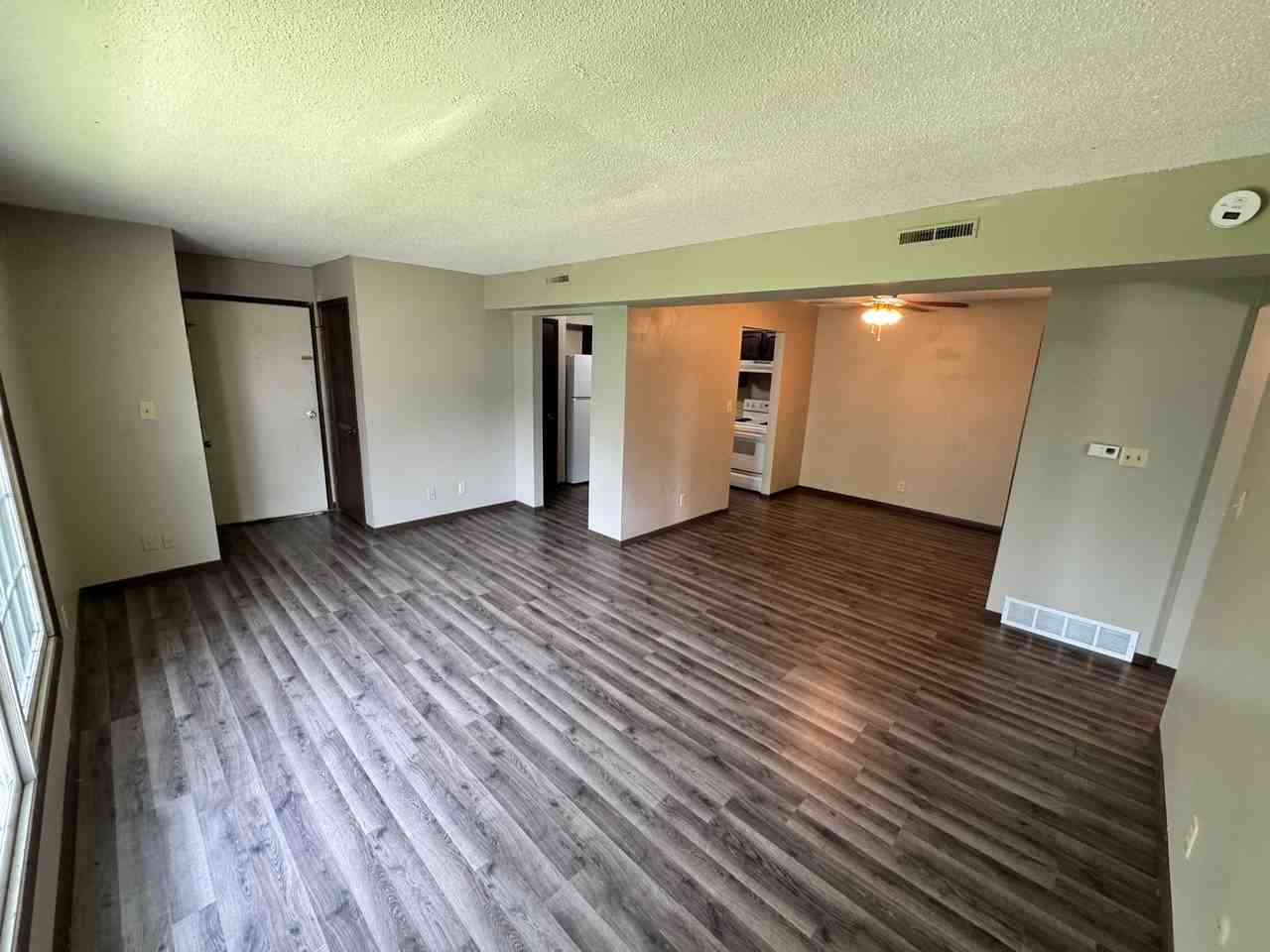 Grinnell 18 - Photo 2 of 32