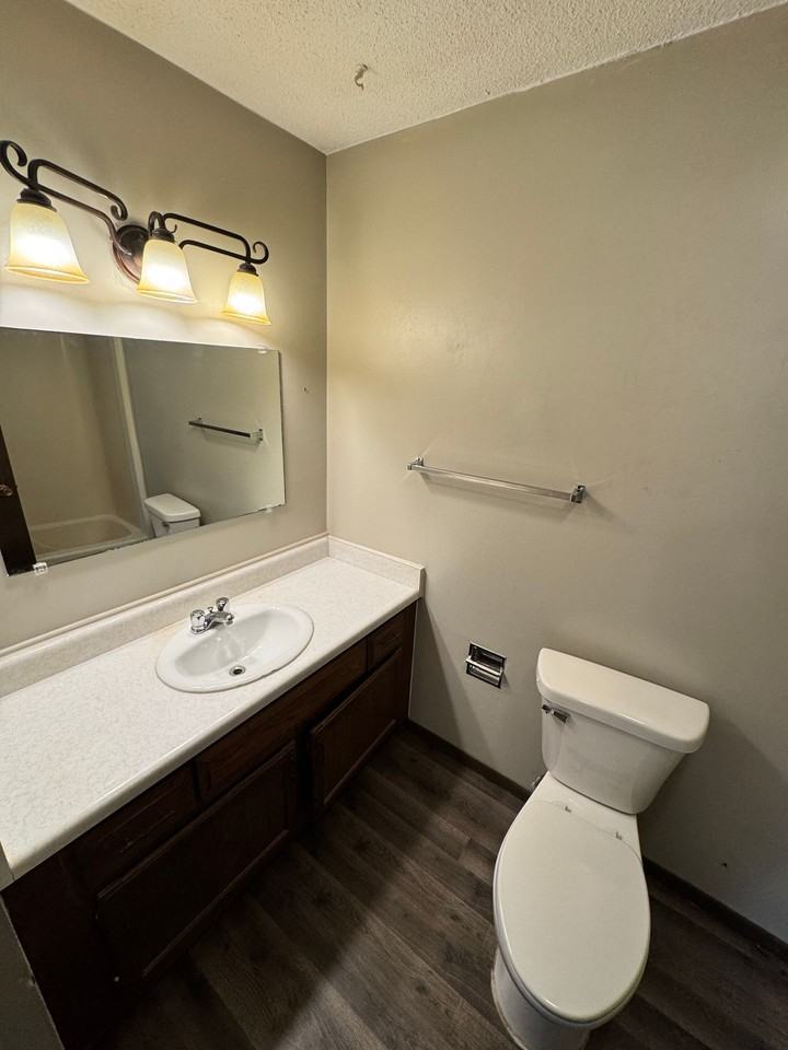 Grinnell 18 - Photo 4 of 32