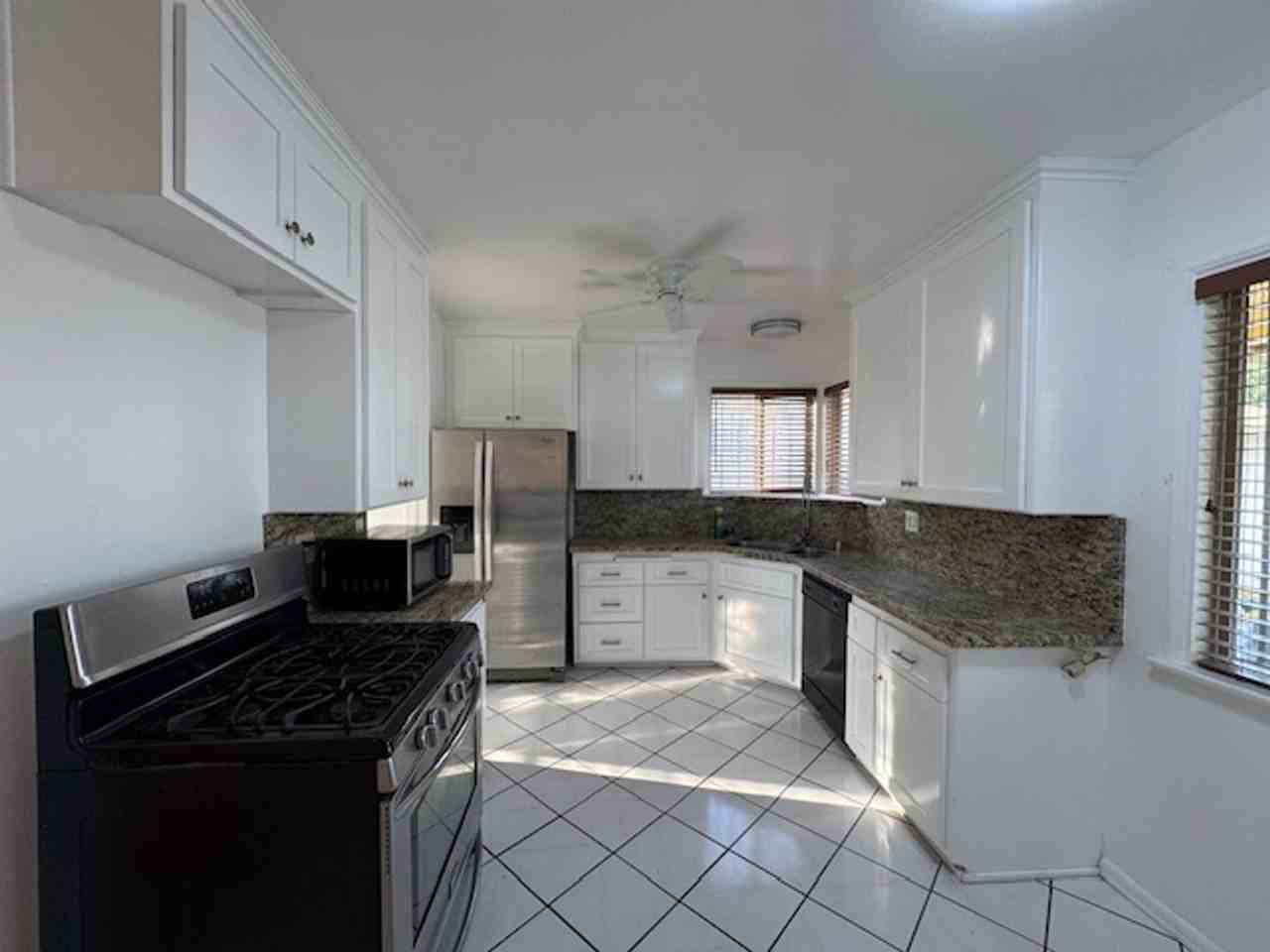 11511 Haas Ave - Photo 2 of 14
