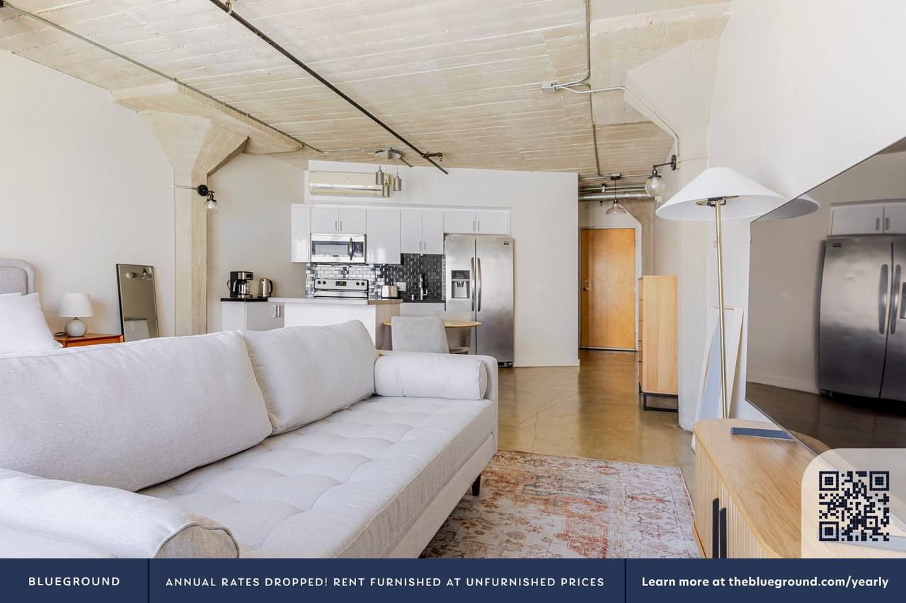 1617 Cosmo St #1357 - Photo 4 of 16