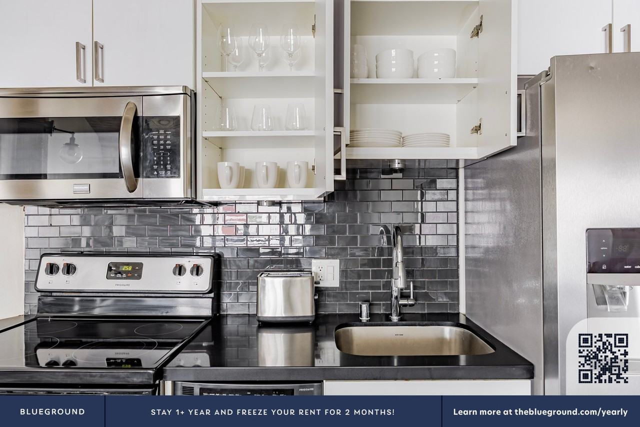 1617 Cosmo St #1357 - Photo 7 of 15