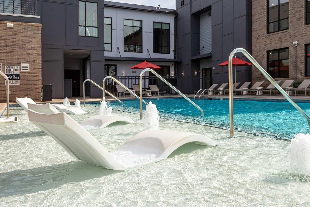 Wilcox Street 425 - Photo 2 of 21