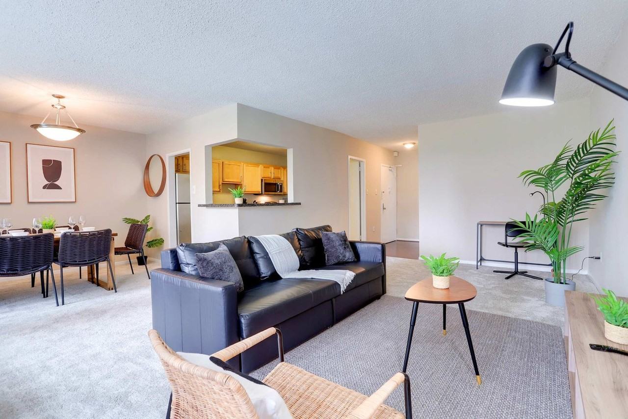 1201 S Bell St #1022402P - Photo 3 of 21