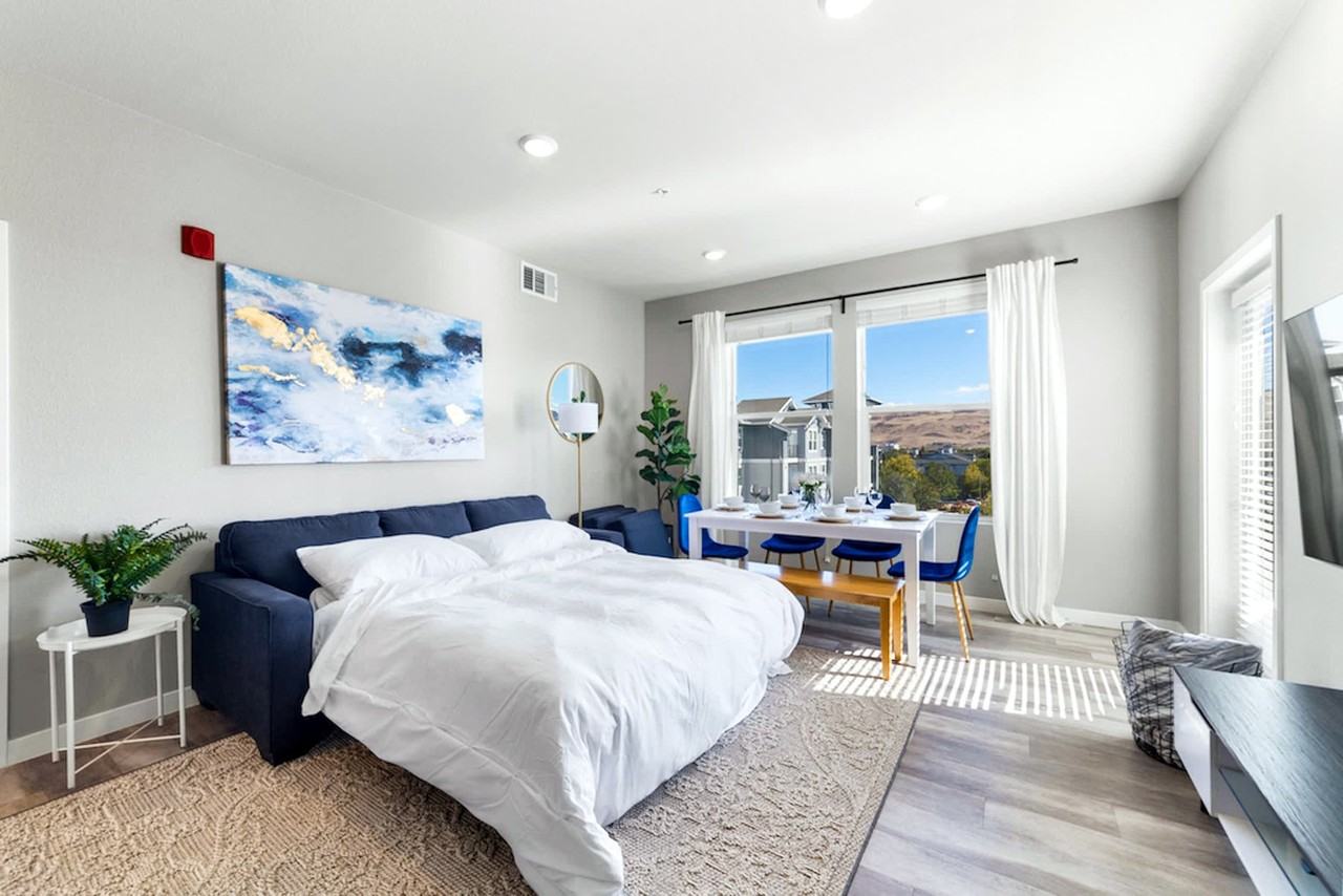 375 Harbour Cove Drive - Photo 3 of 26