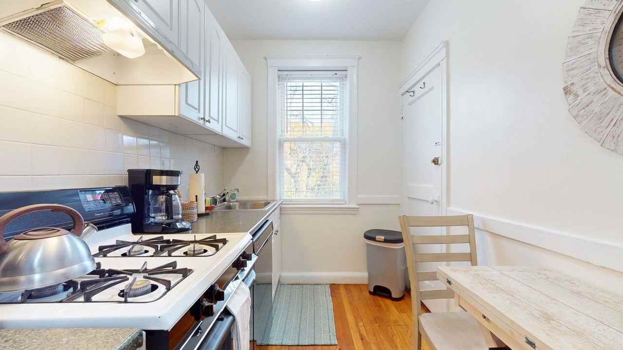 191 Kent St #1238024P - Photo 6 of 11