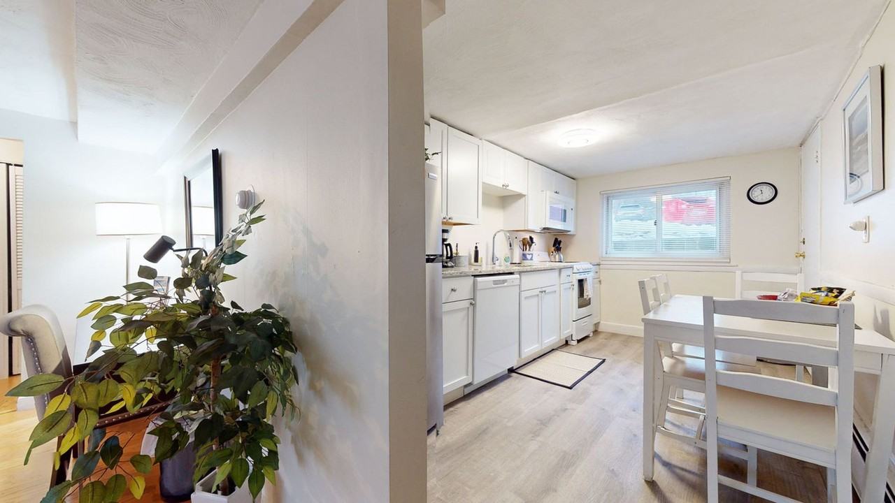 79 Chestnut St #1238031P - Photo 5 of 12