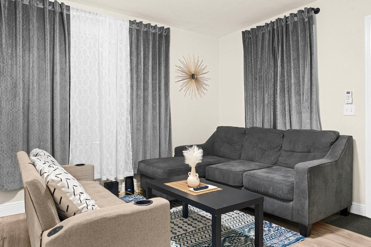 3602 E Genesee St #1244340P - Photo 3 of 22