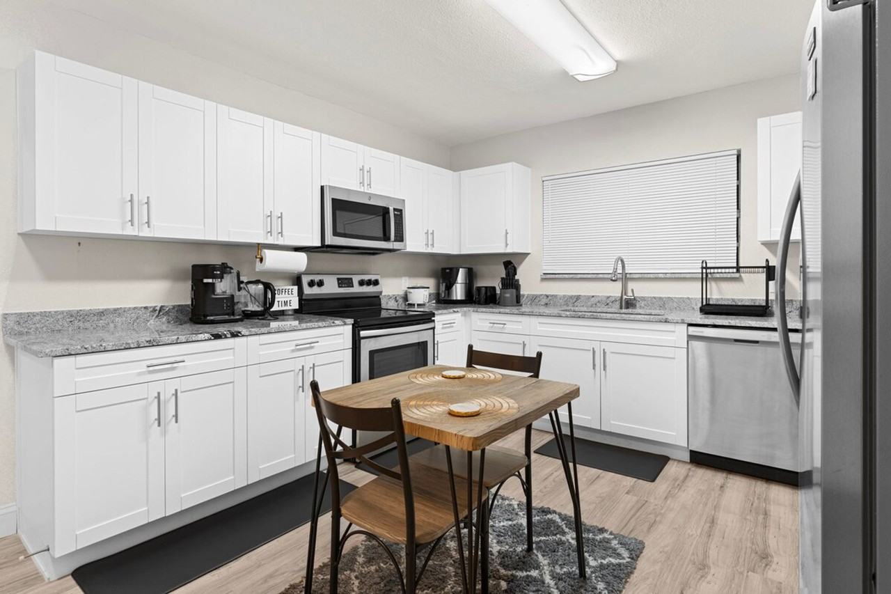 3602 E Genesee St #1244340P - Photo 4 of 22