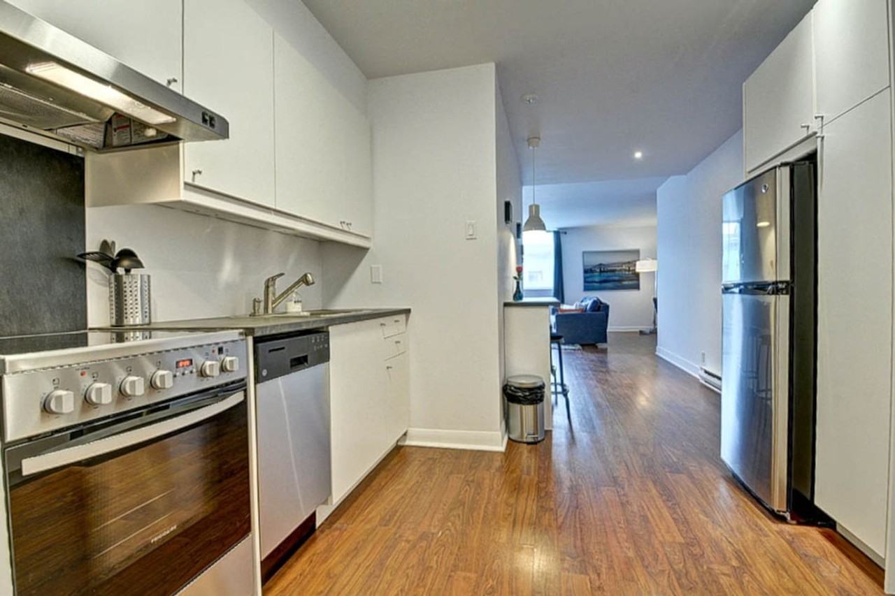 1379 Rue Ontario E #1244612P - Photo 6 of 19