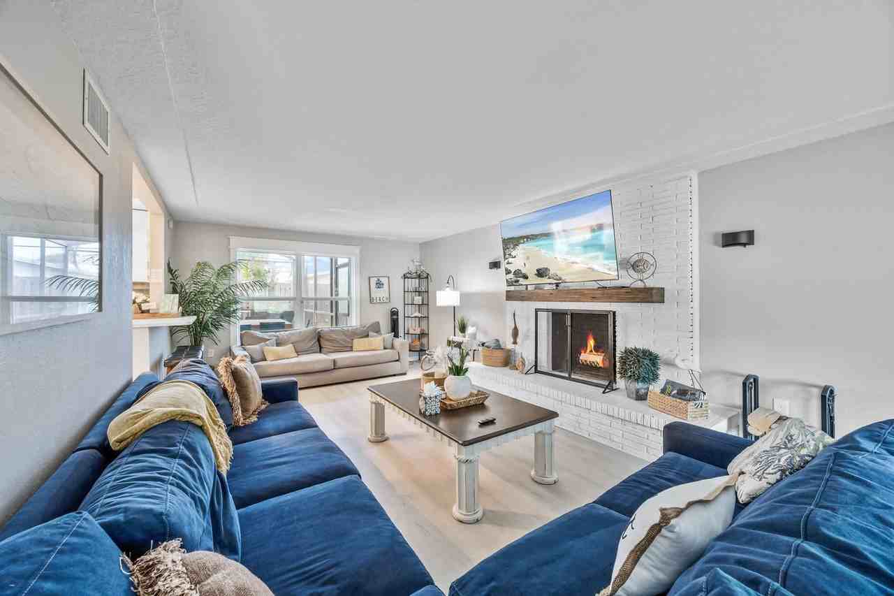 366 W Osceola Ln #1245239P - Photo 5 of 50