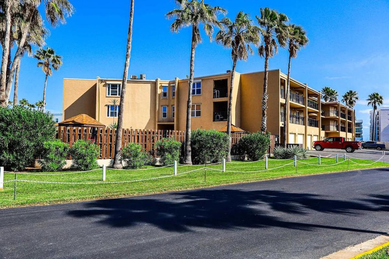 115 E Coronado Dr #1255588P - Photo 4 of 33