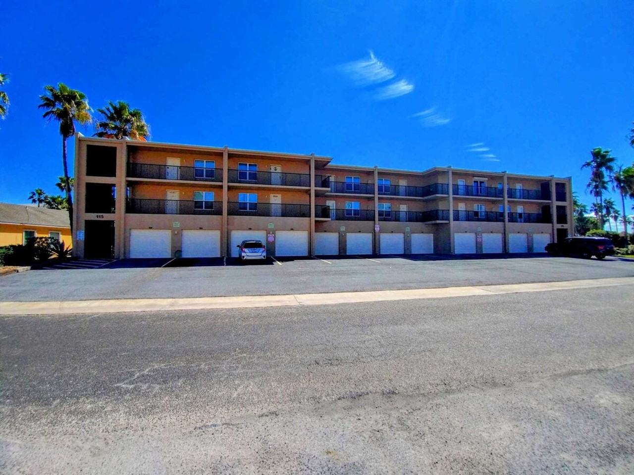 115 E Coronado Dr #1255588P - Photo 5 of 33