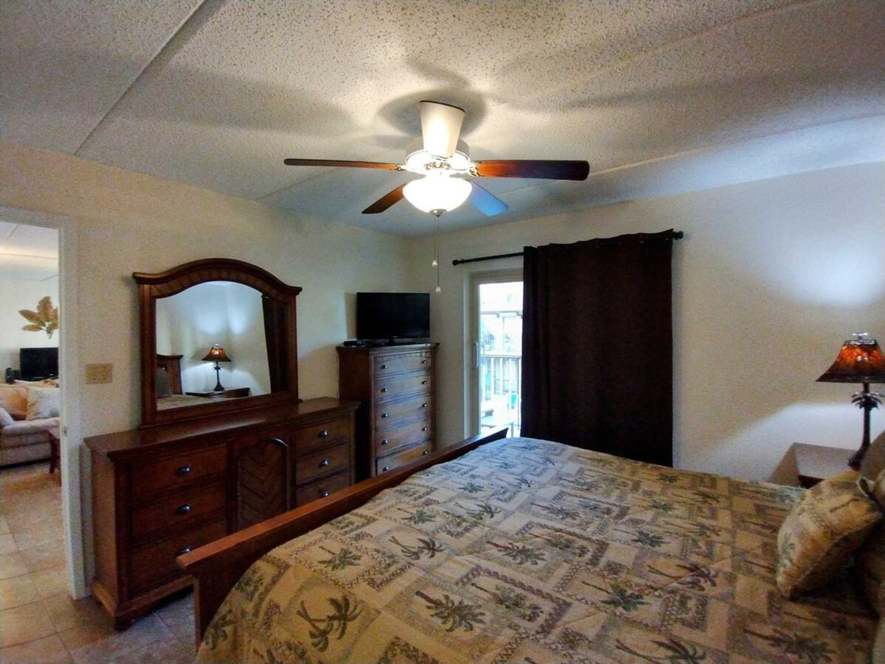 2401 Gulf Blvd #1255593P - Photo 6 of 26