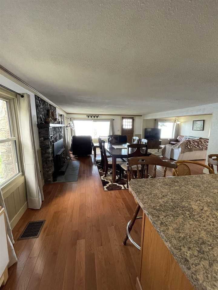 123 Whites Point Rd #1255627P - Photo 3 of 22