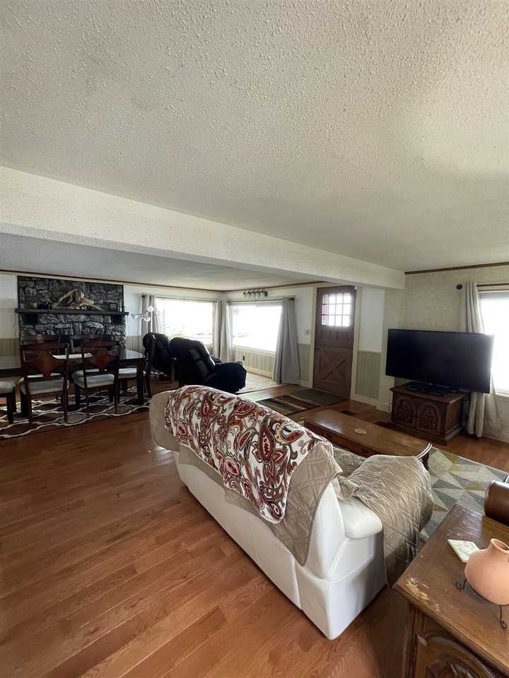 123 Whites Point Rd #1255627P - Photo 4 of 22