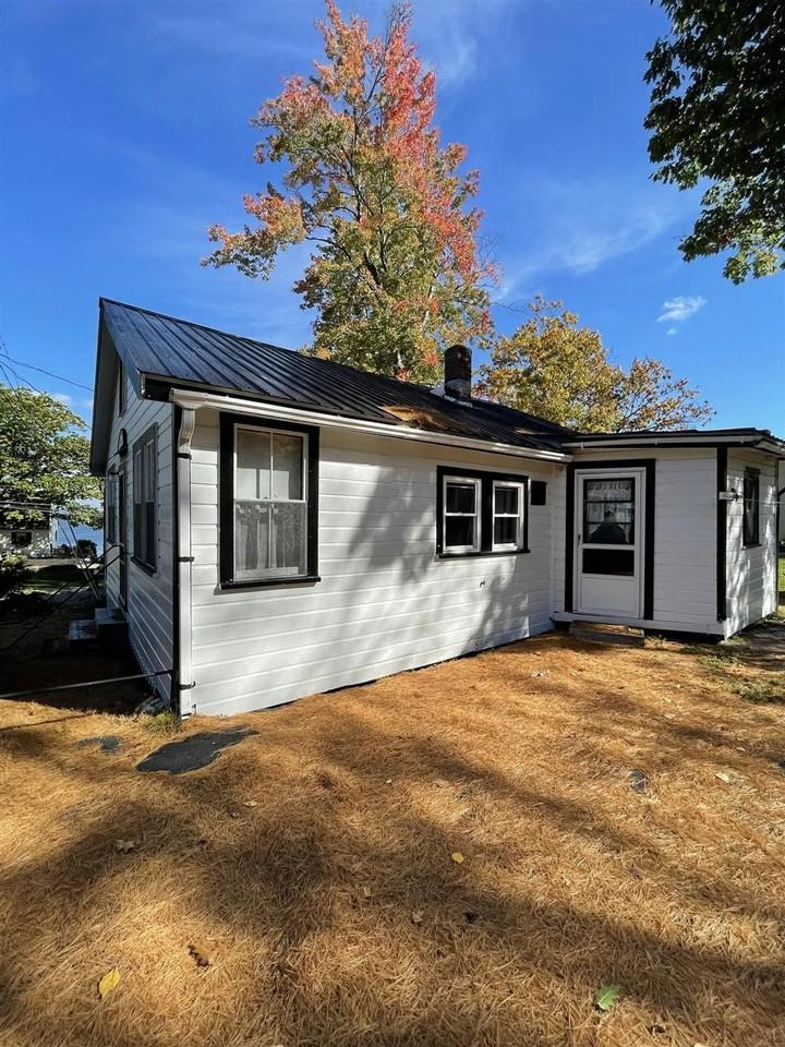 8 Nancy Ln #1255653P - Photo 3 of 17