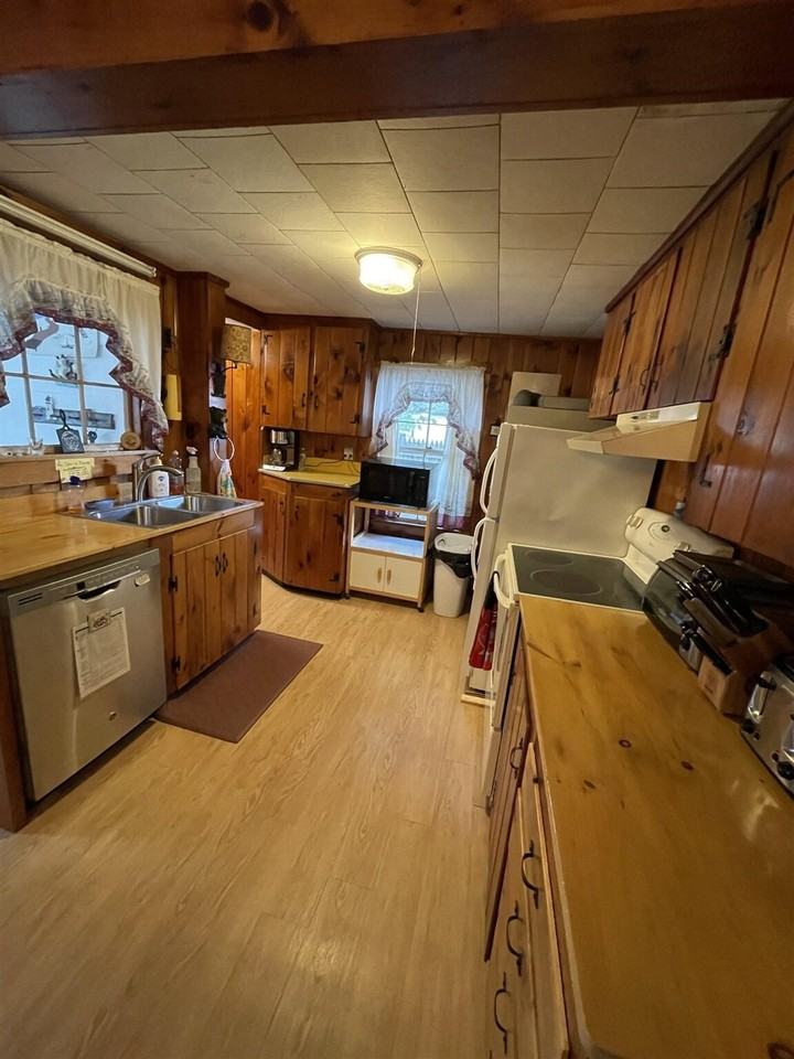 73 Sebago Rd #1255714P - Photo 5 of 13