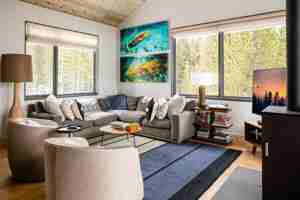 featured image of 19 Lakewood Dr