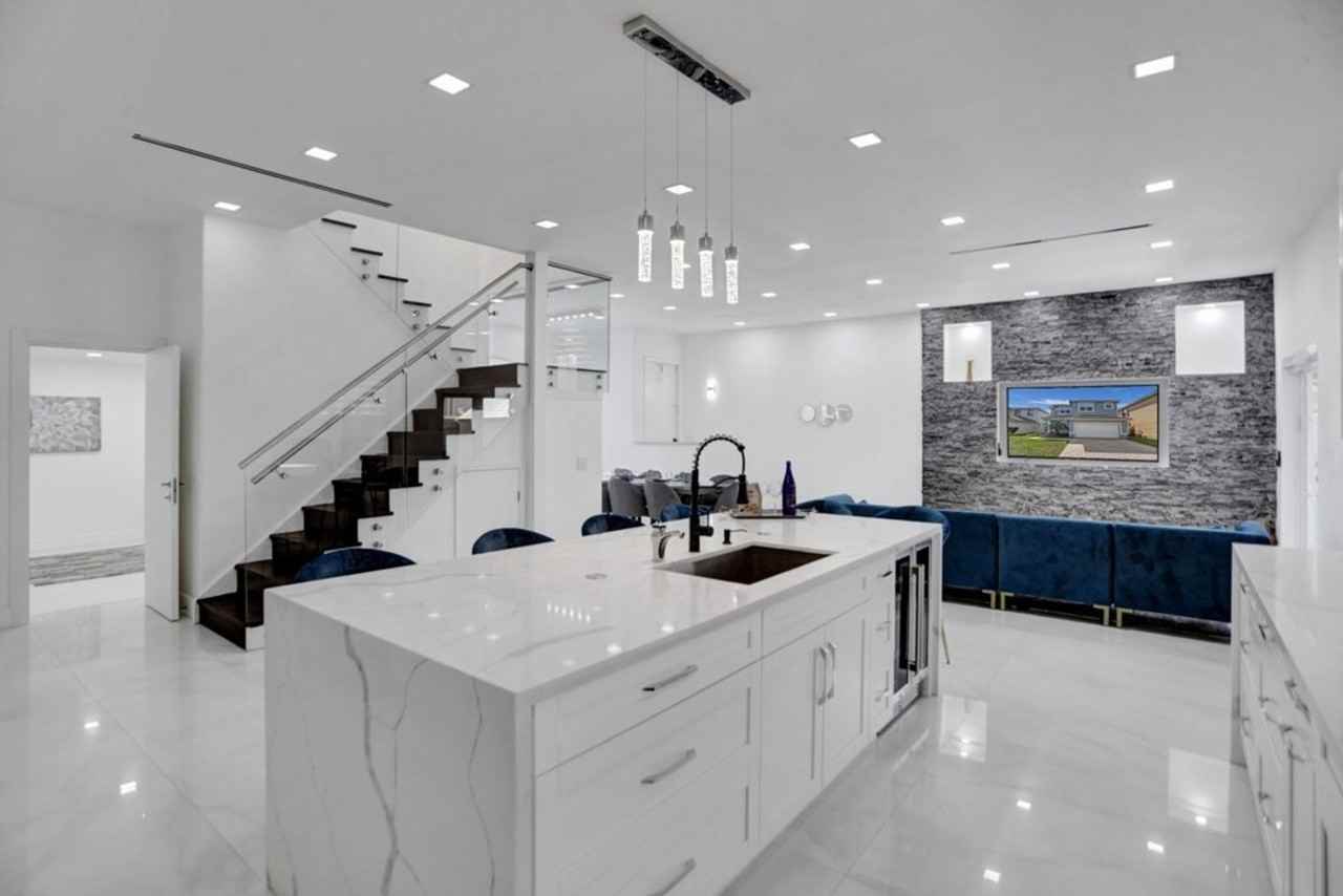 3824 Sw 49th Pl #1255736P - Photo 6 of 50