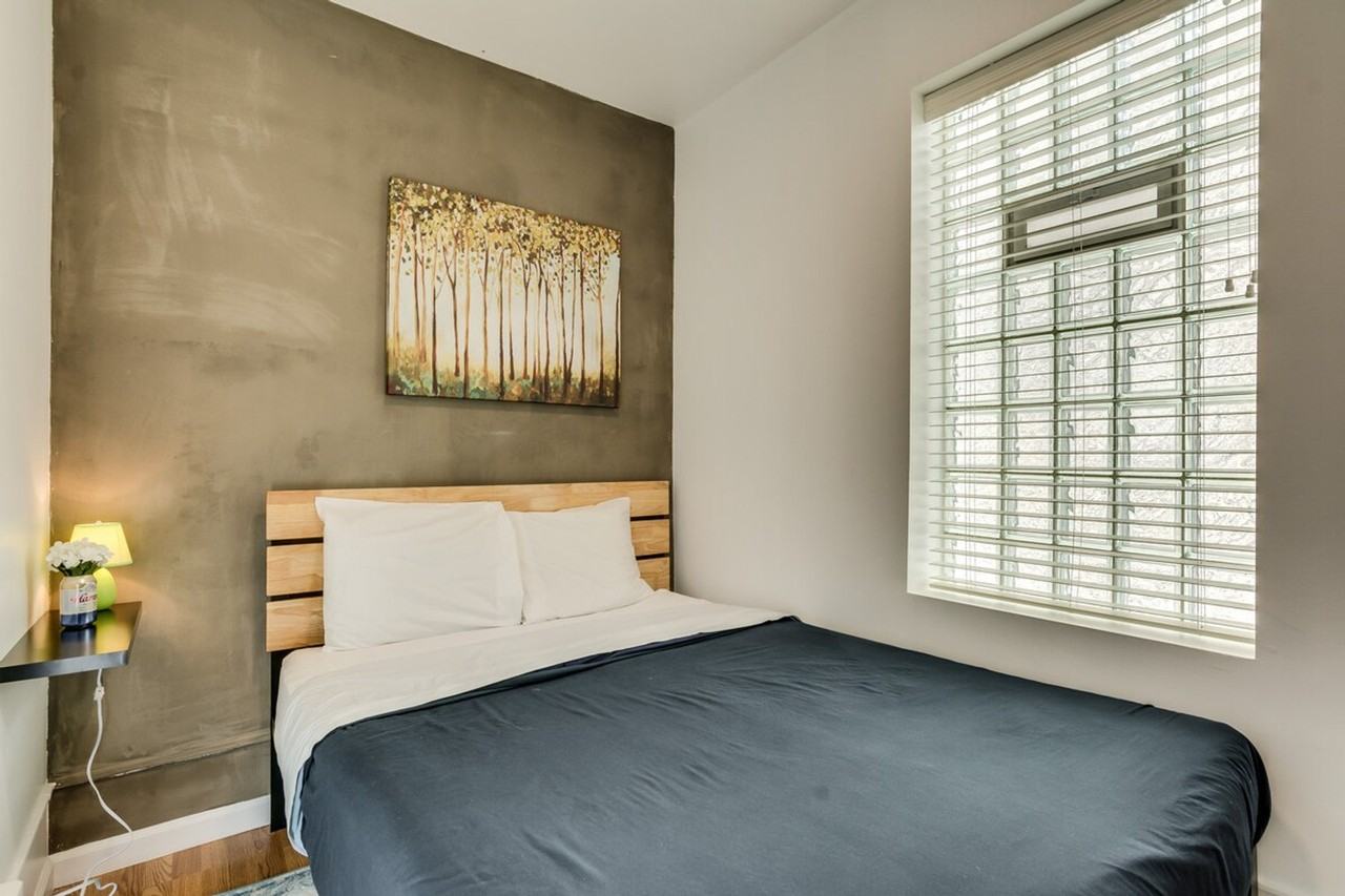 1519 W Superior St #1255750P - Photo 4 of 12