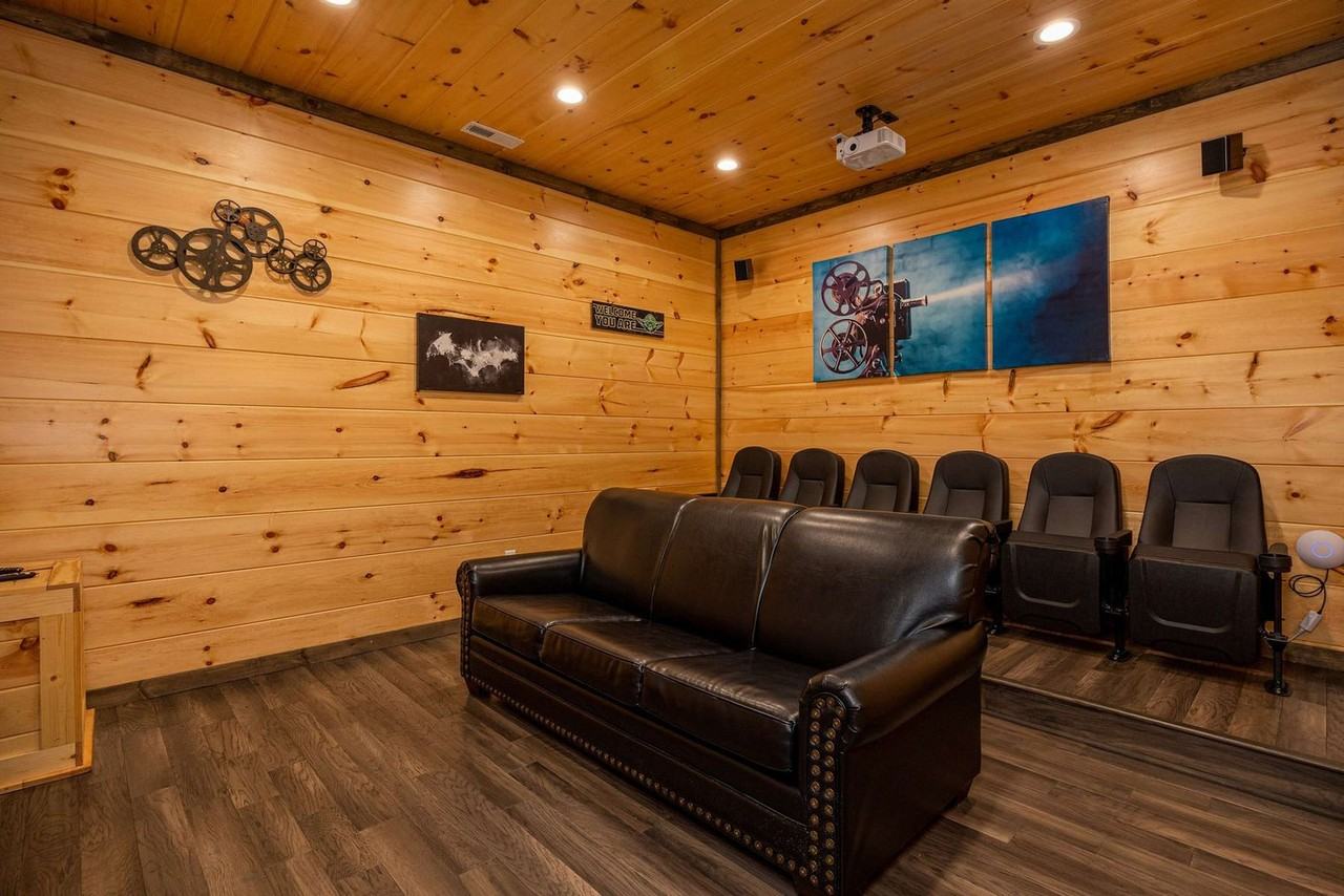 1122 Greenbriar Village Ln #1255899P - Photo 2 of 37