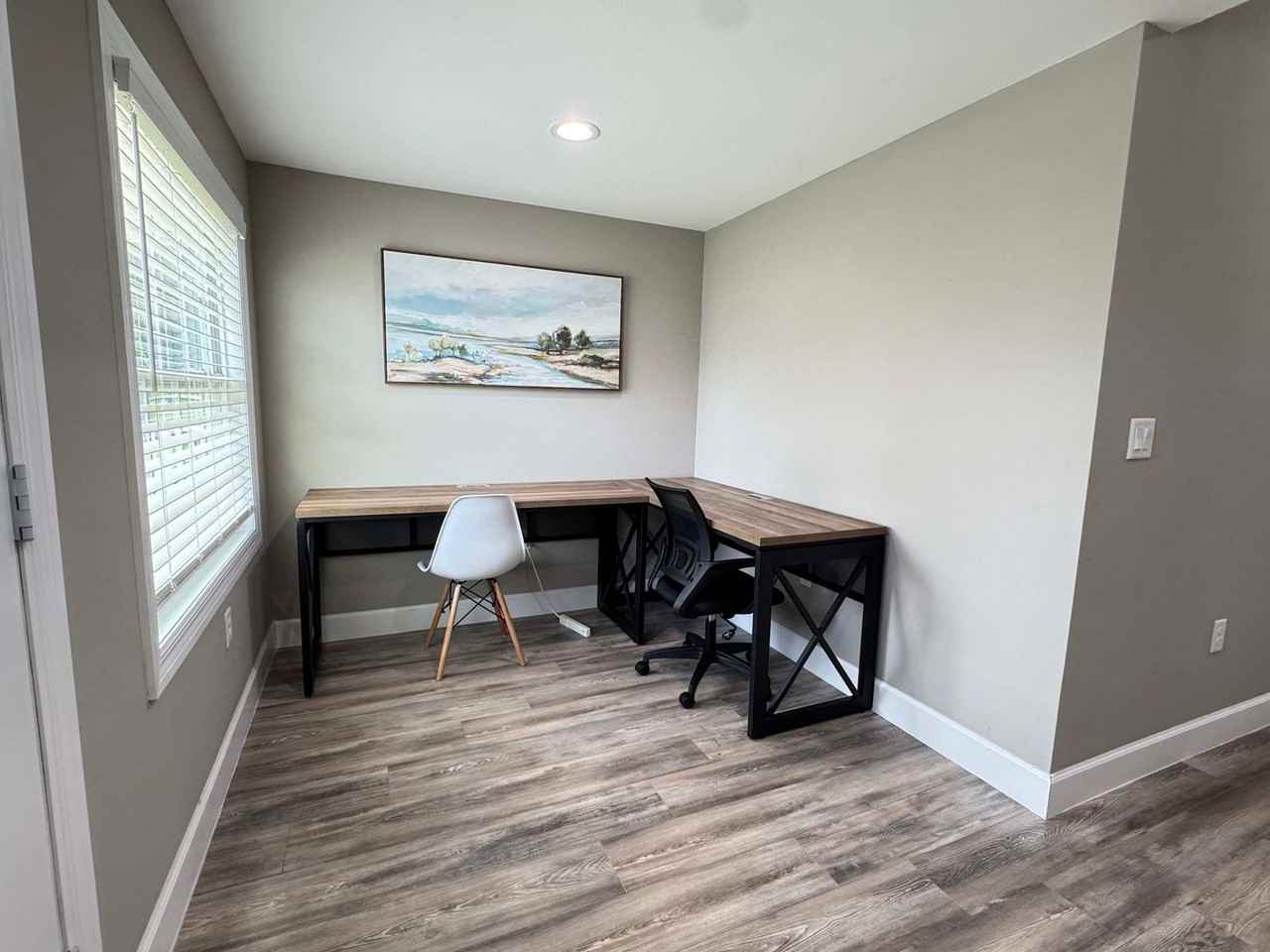 420 E Cypress St #1256812P - Photo 4 of 16