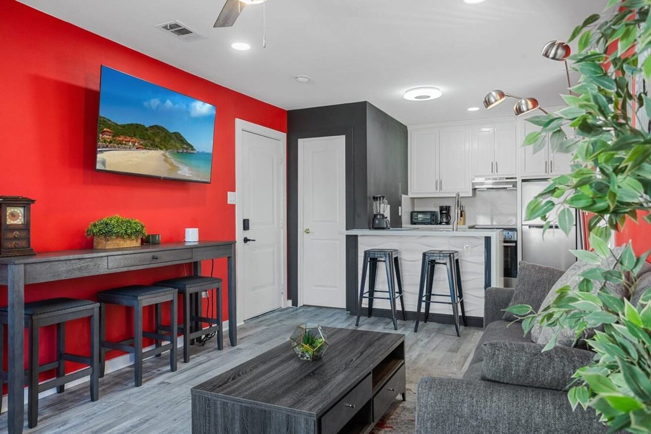 2620 Arbor Street - Photo 3 of 105