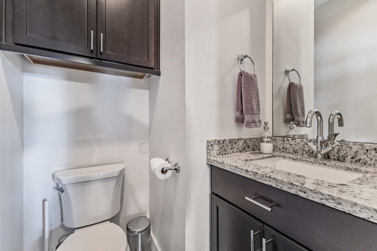 2114 Sabine St #1257735P - Photo 5 of 33